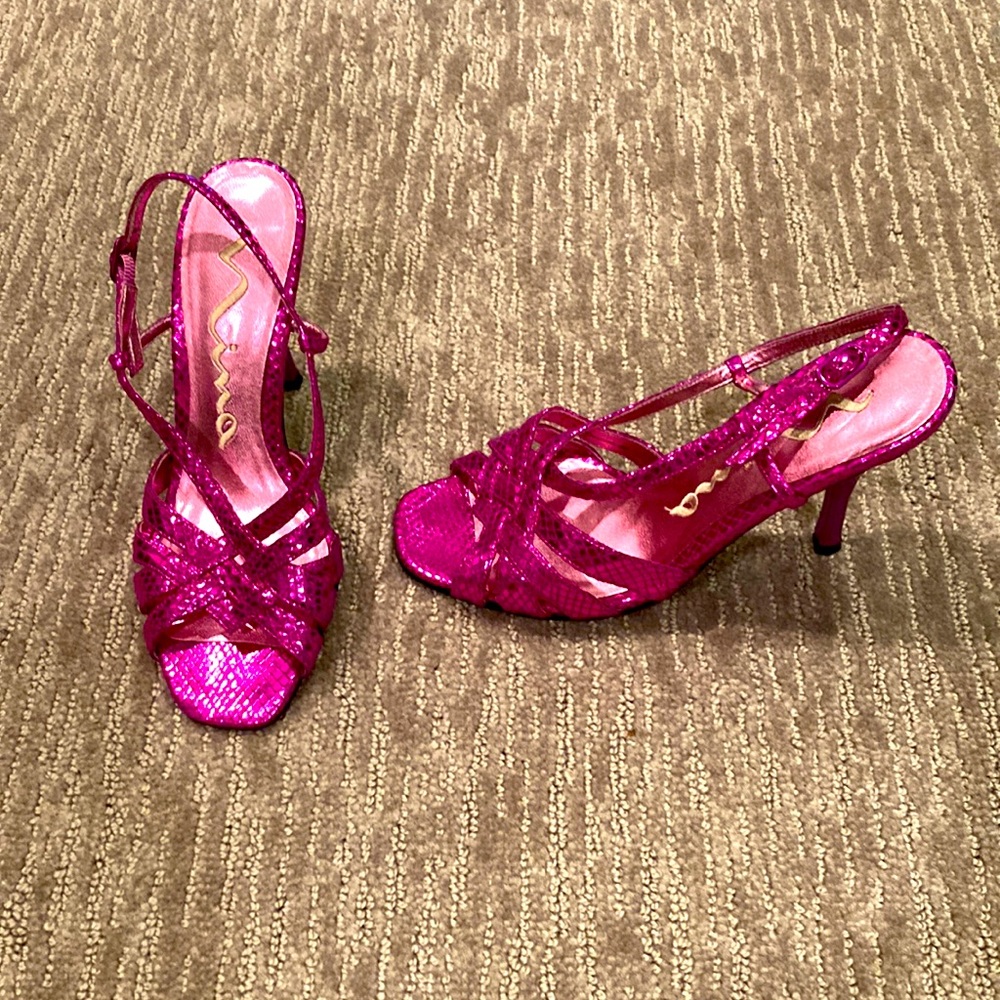Nina Y2K electric pink strappy heels, Sz 6M